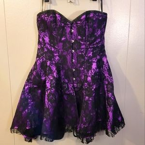 Corset Deal Corset Dress, Size 28, Purple.